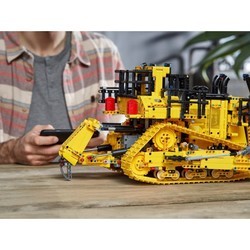 Конструктор Lego App-Controlled Cat D11 Bulldozer 42131