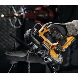 Пила DeWALT DCS377NT