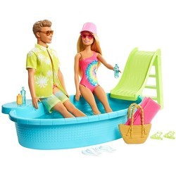 Кукла Barbie Gift Set with Convertible Car Pool GJB71