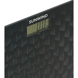 Весы Sunwind SSB052