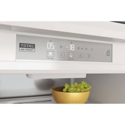 Встраиваемый холодильник Whirlpool WHC20 T593