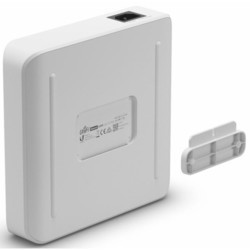 Коммутатор Ubiquiti UniFi Switch Lite 16 PoE