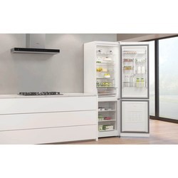 Холодильник Whirlpool WTS 8202I W
