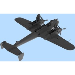 Сборная модель ICM Do 215B-4 (1:72)