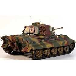 Сборная модель ICM Pz.Kpfw.VI Ausf.B (1:35)