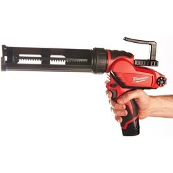 Пистолет для герметика Milwaukee M12 PCG/310C-0