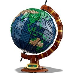 Конструктор Lego The Globe 21332
