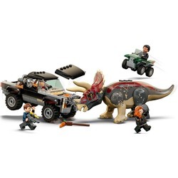 Конструкторы Lego Triceratops Pick-up Truck Ambush 76950