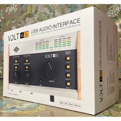 ЦАПы Universal Audio Volt 476