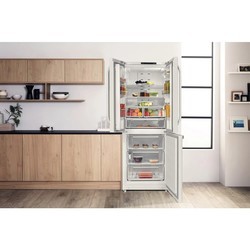 Холодильники Hotpoint-Ariston FFU3D W 1