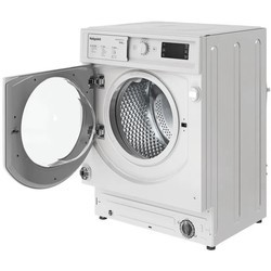 Встраиваемые стиральные машины Hotpoint-Ariston BI WDHG 961484
