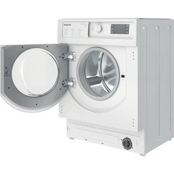 Встраиваемые стиральные машины Hotpoint-Ariston BI WMHG 71483