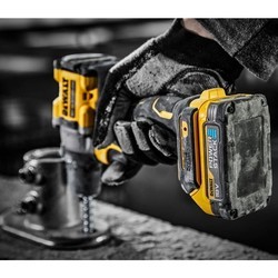 Дрели и шуруповерты DeWALT DCD805E1T