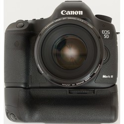 Аккумулятор для камеры Canon BG-E11