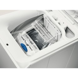 Стиральная машина Electrolux EWT 1066 ESW