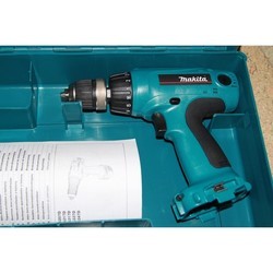 Дрели и шуруповерты Makita 6207DWDE