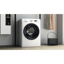 Стиральные машины Whirlpool FFL 7259 B PL