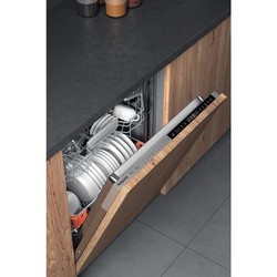Встраиваемые посудомоечные машины Hotpoint-Ariston HIP 4O539 WLEGT UK