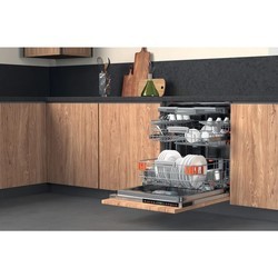 Встраиваемые посудомоечные машины Hotpoint-Ariston HIP 4O539 WLEGT UK