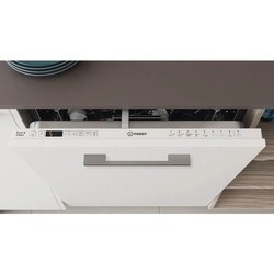 Встраиваемые посудомоечные машины Indesit DIO 3T131 FE UK