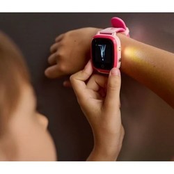 Смарт часы и фитнес браслеты Garett Kids Life 4G