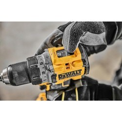 Дрели и шуруповерты DeWALT DCD800H2T