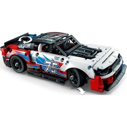 Конструкторы Lego Nascar Next Gen Chevrolet Camaro ZL1 42153