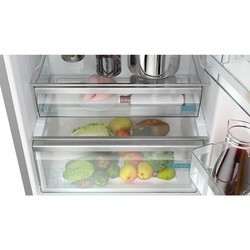 Холодильники Siemens KG49NAIBT