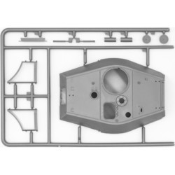 Сборные модели (моделирование) ICM Pz.Kpfw.VI Ausf.B King Tiger (late production) with Full Interior (1:35)