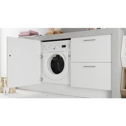 Встраиваемые стиральные машины Indesit BI WDIL 861284 UK