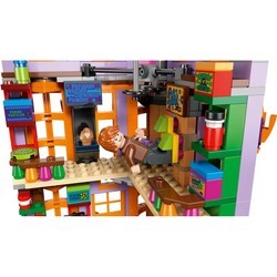 Конструкторы Lego Diagon Alley Weasleys Wizard Wheezes 76422