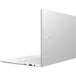 Ноутбуки Samsung Galaxy Book Pro 13 [NP935XDB-KC2UK]