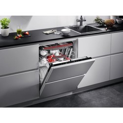 Встраиваемые посудомоечные машины AEG FSS 64907 Z