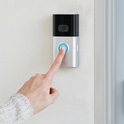 Вызывные панели Ring Video Doorbell 3