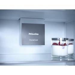 Встраиваемые холодильники Miele K 7743 E