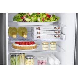 Холодильники Samsung BeSpoke RB38A6B5CAP