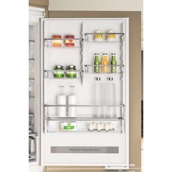 Встраиваемые холодильники Whirlpool WH SP70 T232 P