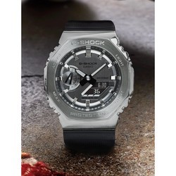 Наручные часы Casio G-Shock GM-2100BB-1A