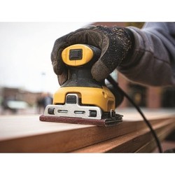 Шлифовальные машины DeWALT DWE6411 110V