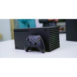 Игровые приставки Microsoft Xbox Series X 1&nbsp;ТБ 2 геймпада + наушники + игра
