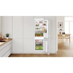 Встраиваемые холодильники Bosch KIN 86NSE0