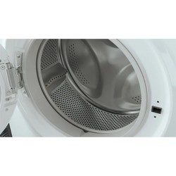 Стиральные машины Whirlpool WRSB 7259 D EU белый