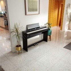 Цифровые пианино Roland FP-E50