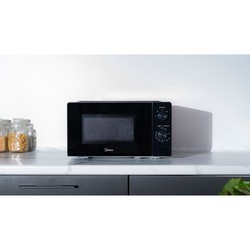 Микроволновые печи Midea MM 7P012 MZ-B черный