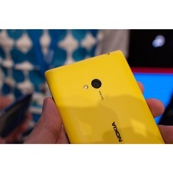 Мобильный телефон Nokia Lumia 720 (черный)