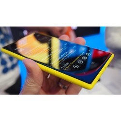 Мобильный телефон Nokia Lumia 720 (черный)