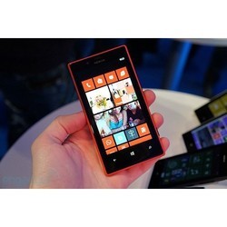 Мобильный телефон Nokia Lumia 720 (черный)