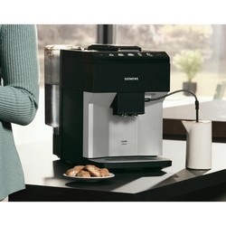 Кофеварки и кофемашины Siemens EQ.500 classic TP511R01 черный