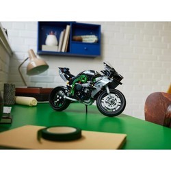 Конструкторы Lego Kawasaki Ninja H2R Motorcycle 42170