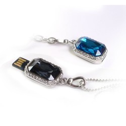 USB-флешки Qumo Charm Series Miracle 16Gb